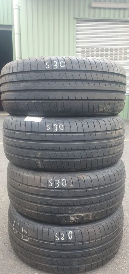 2x Sommerreifen GOODYEAR EAGLE (RSC) 225/40R19 93Y (MIL) S30 DOT 3118 7,5mm - Image 1