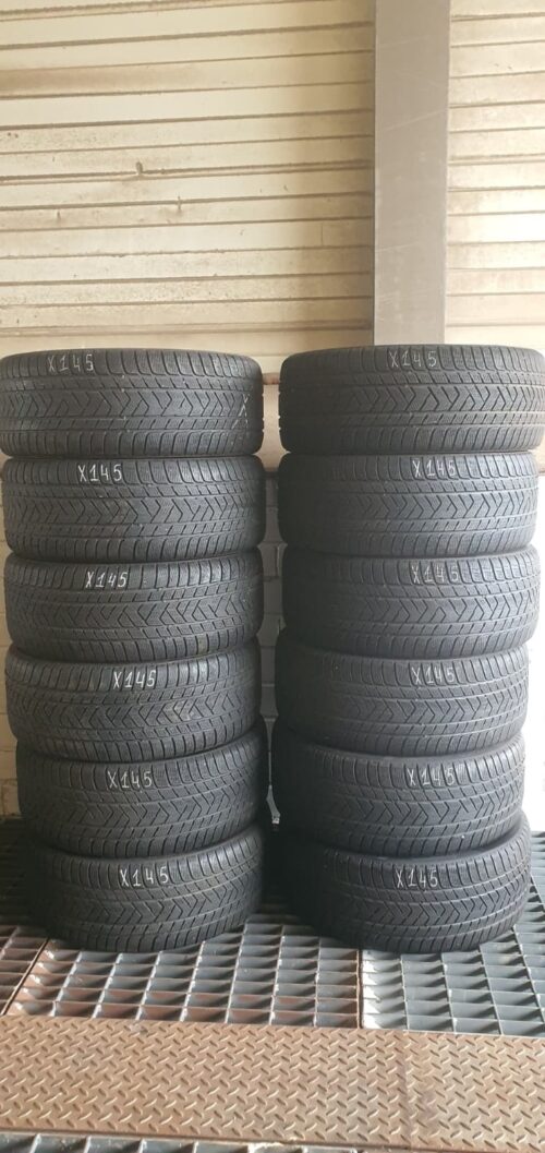 2x Winterreifen Pirelli Scorpion (RSC) 285/45 R21 113V Dot2722 4-4,5mm X145 - Image 1