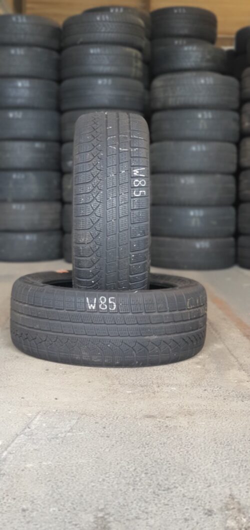 2x Winterreifen Pirelli PZero Winter MO 245/45 R19 102H Dot4223 7-7,5mm W85 - Image 1