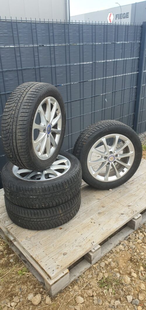 4x 17 Zoll Original Mercedes Winterräder A-Klasse B-Klasse CLA RDKS DOT19 (MIL) - Image 3