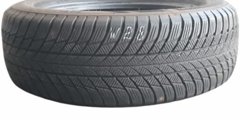 1x Winterreifen BRIDGESTONE BLIZZAR LMOO1 (RSC) 225/60R18 104H (MIL)W28 DOT 1222 - Image 1