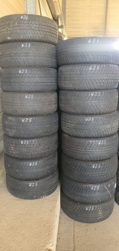 2x Winterreifen Bridgestone Blizzak LM001 (RSC) 225/40 R18 92V Dot4519 W25 - Image 1