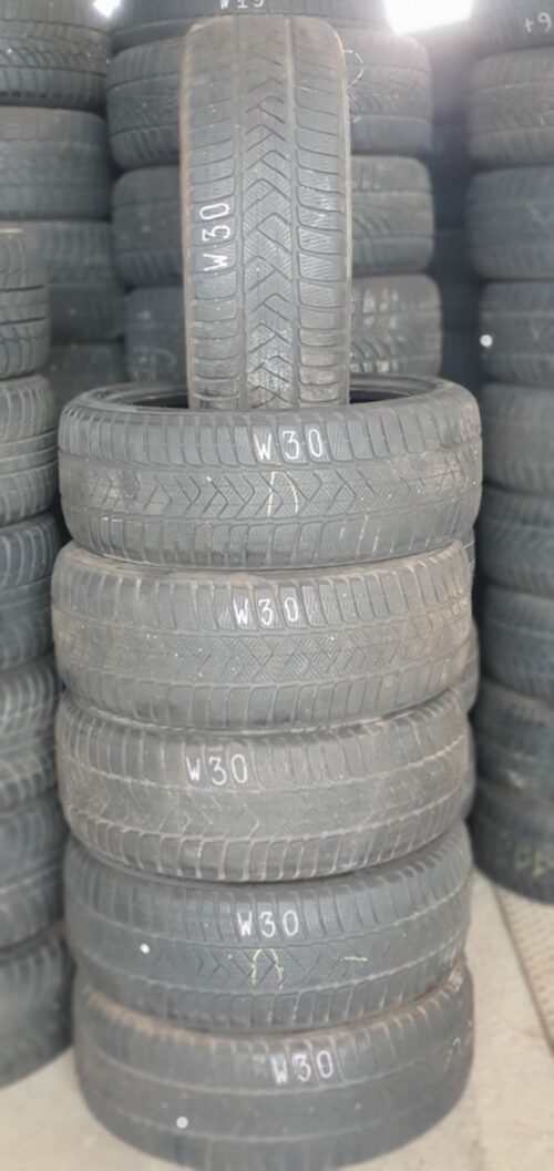 2x Winterreifen Pirelli Sottozero 3 (RSC) 225/45 R18 95H Dot0919 5-6mm W30 - Image 1
