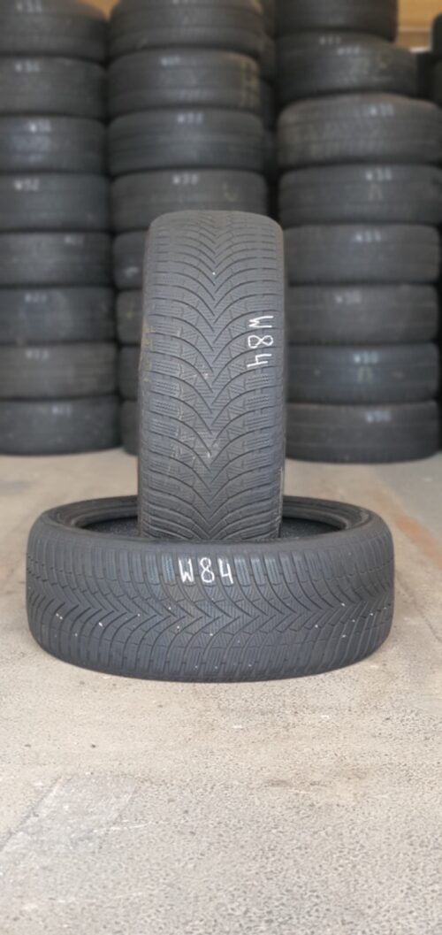2x Winterreifen Giti GitiWinter W2 225/40 R19 93H Dot1624 7-8mm W84 - Image 1